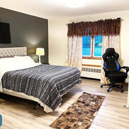 Skaneateles Inn On 20 オーバーン エクステリア 写真