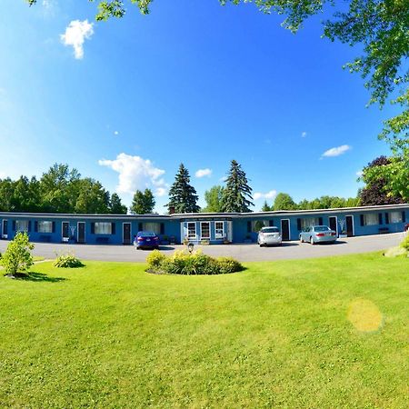 Skaneateles Inn On 20 オーバーン エクステリア 写真