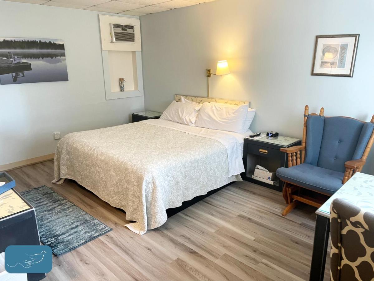 Skaneateles Inn On 20 オーバーン エクステリア 写真