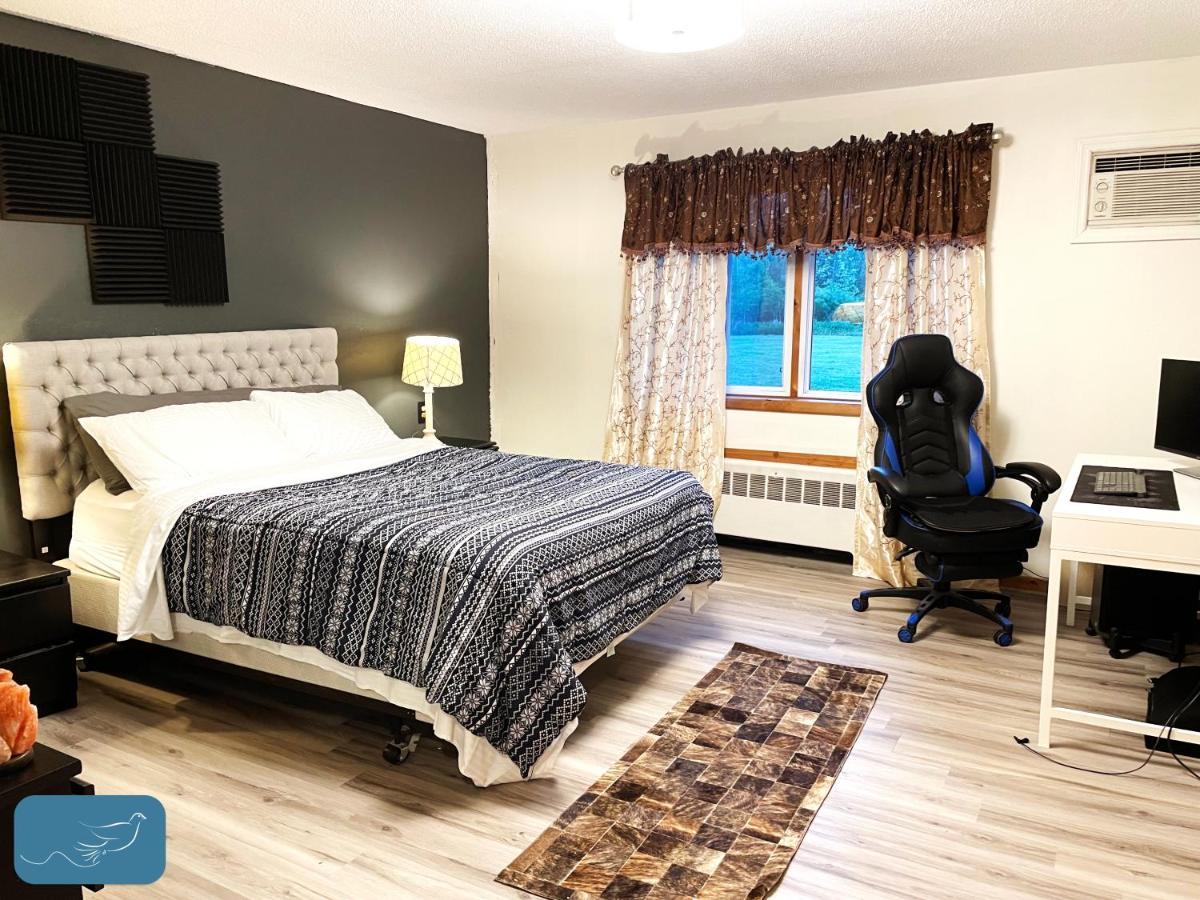 Skaneateles Inn On 20 オーバーン エクステリア 写真