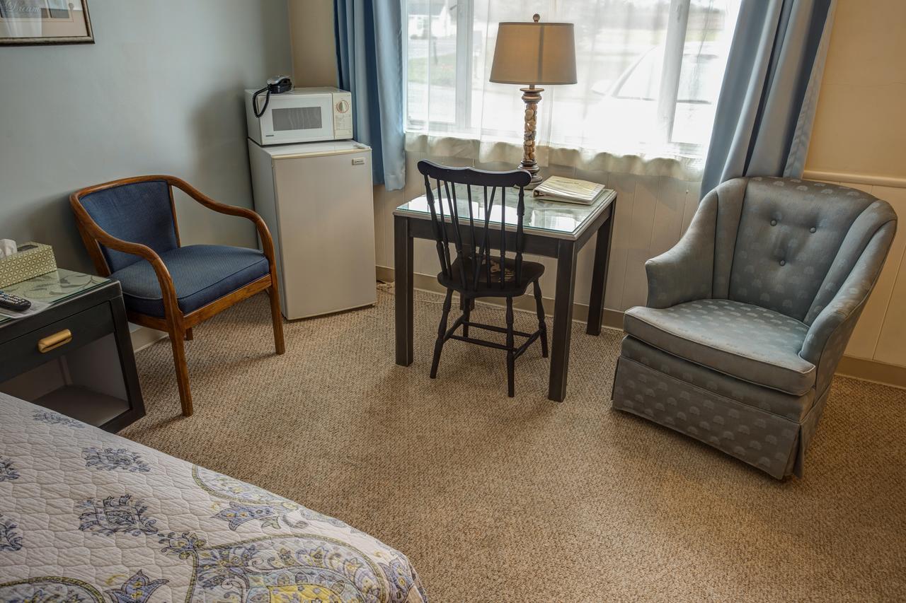Skaneateles Inn On 20 オーバーン エクステリア 写真