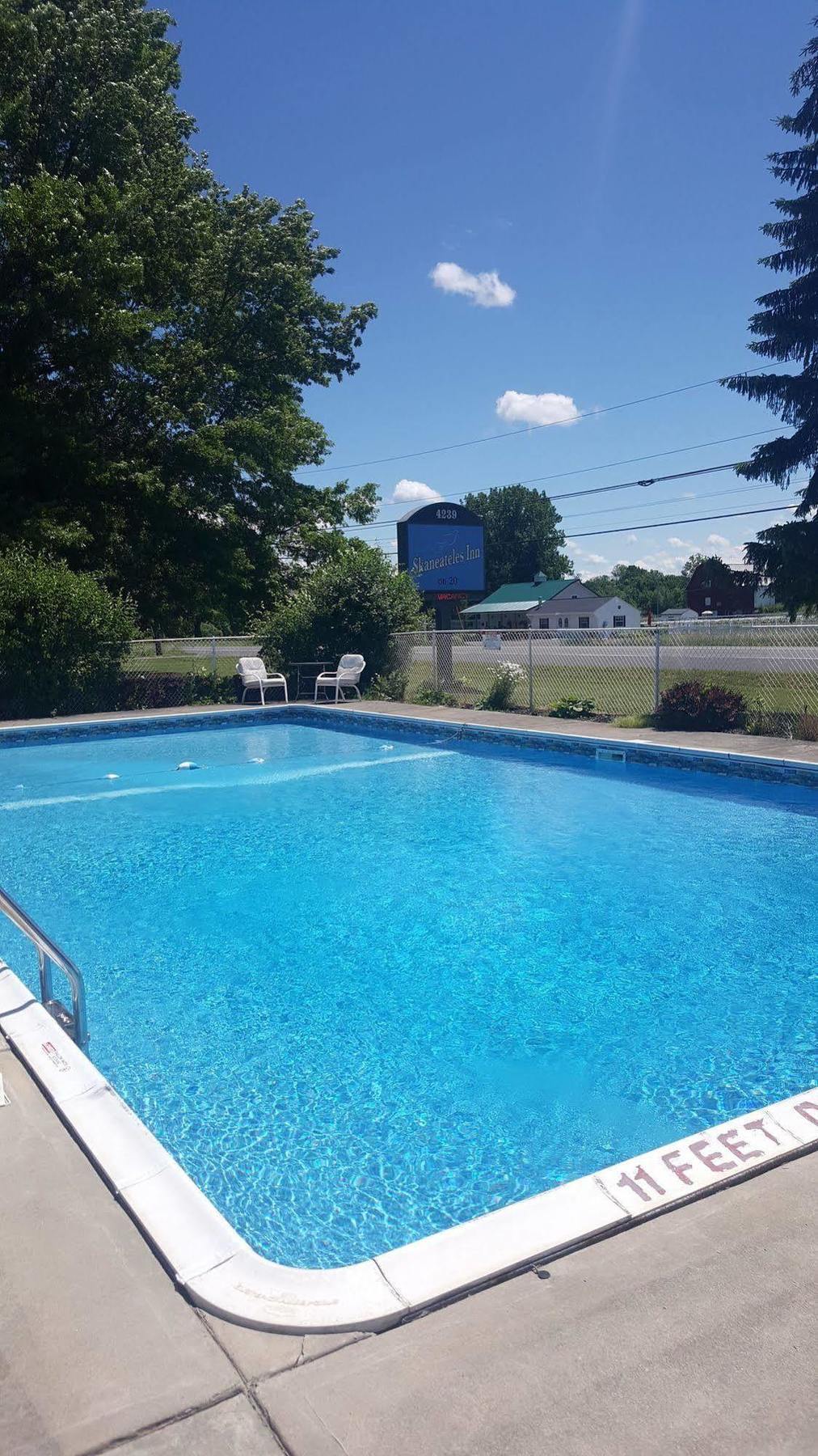 Skaneateles Inn On 20 オーバーン エクステリア 写真
