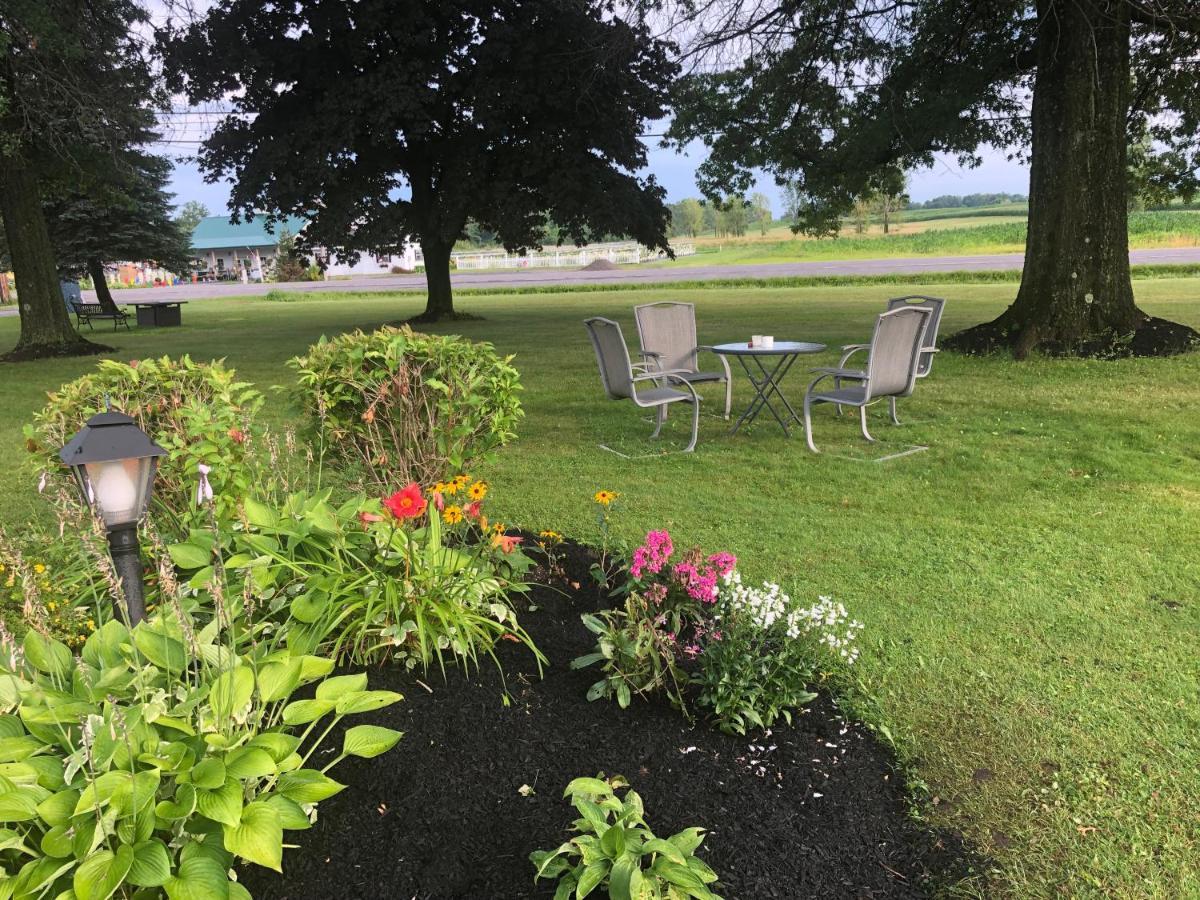 Skaneateles Inn On 20 オーバーン エクステリア 写真